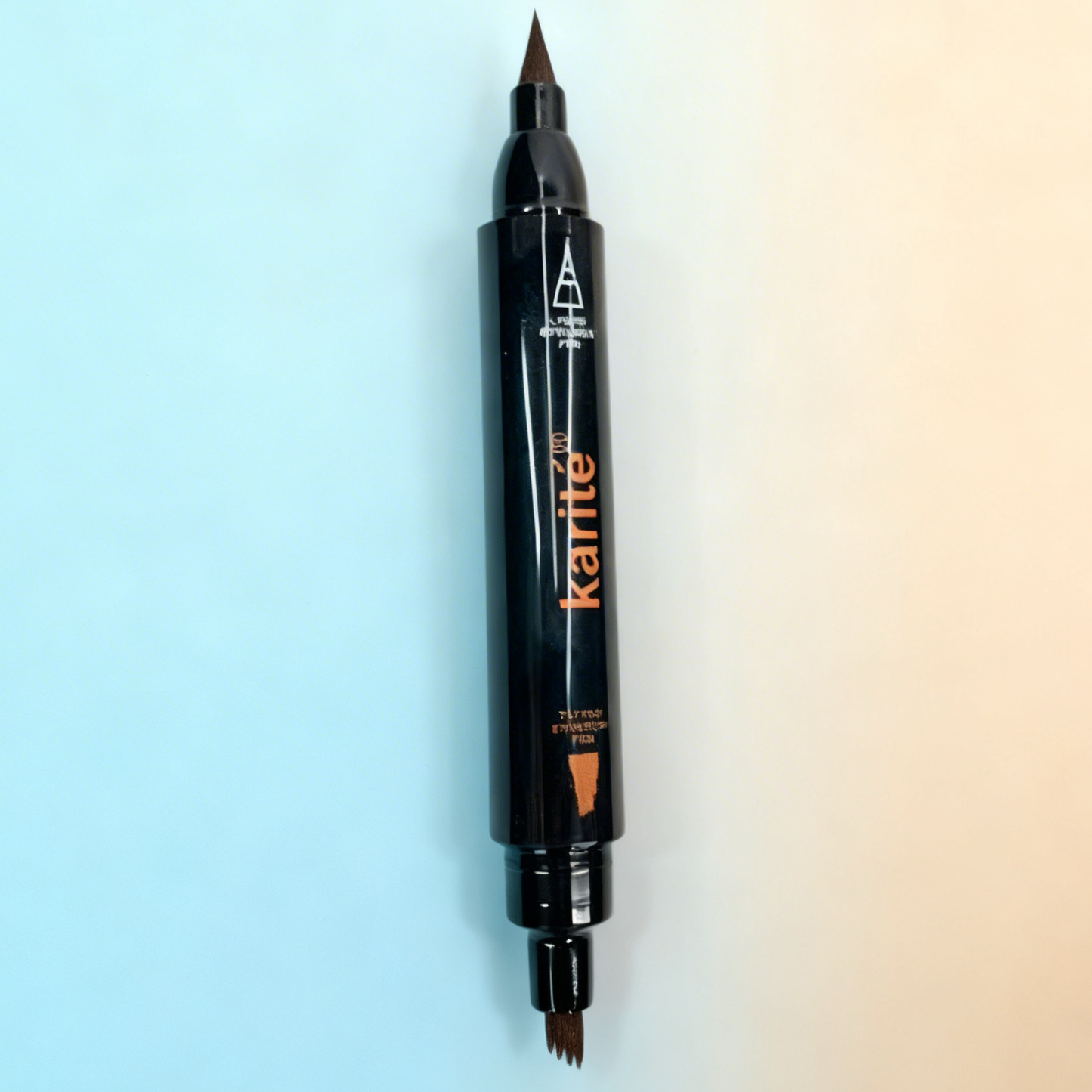 Delineador 2 en 1 para ojos y cejas para microblading