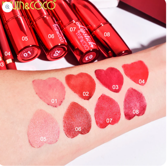 KIT DE LABIAL BARRA Y LAPIZ PARA LABIOS kevin y coco